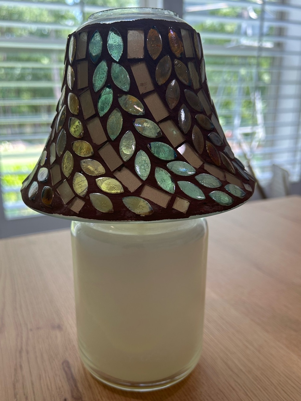 Yankee Candle Mosaic Glass Leaf Lamp Shade fits large candle - Picture 2 of 6
